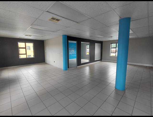 139M² OFFICE TO LET IN MAROELADAL